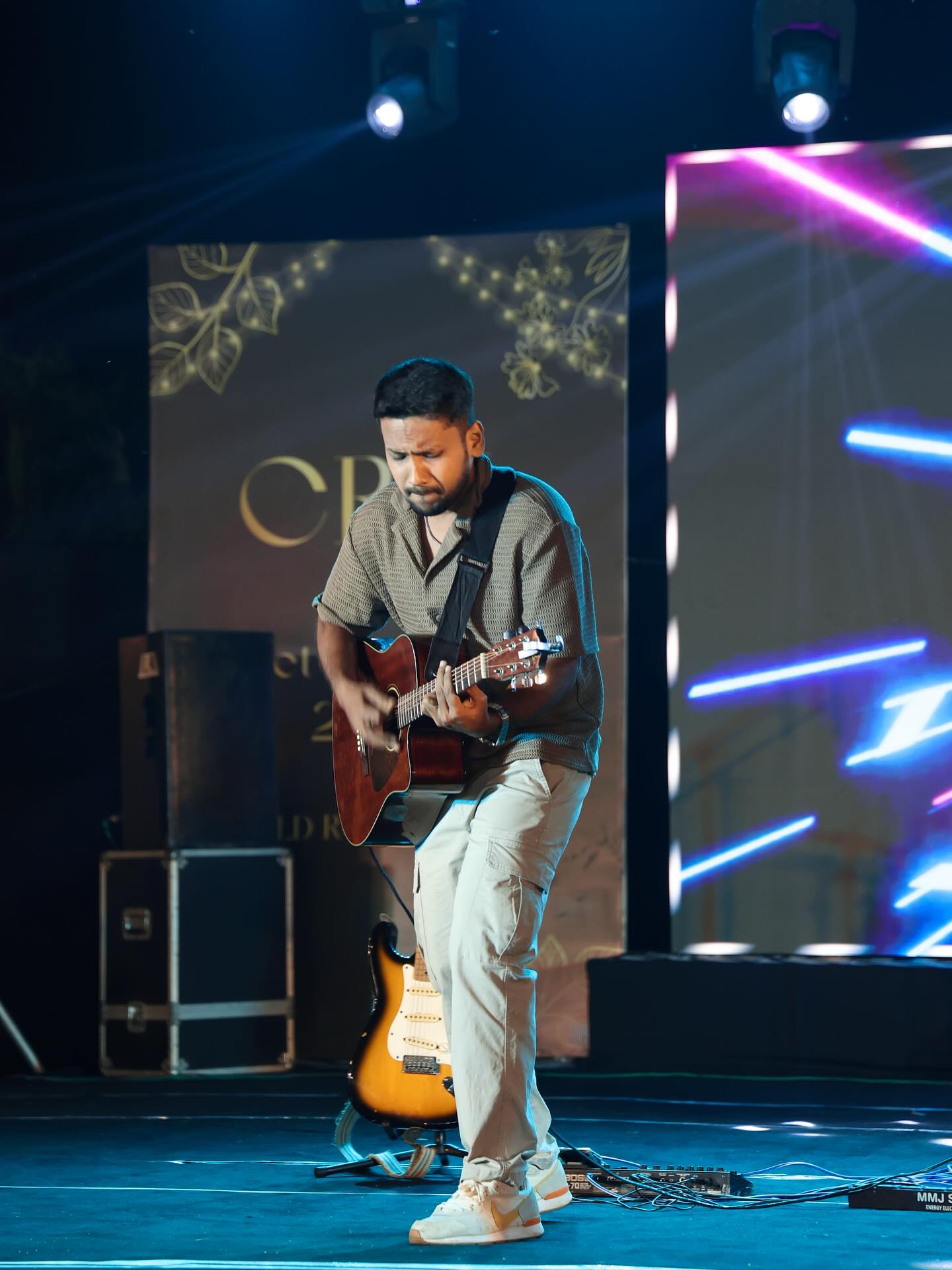 Fahim Akhtar, guitar instructor in Jamshedpur